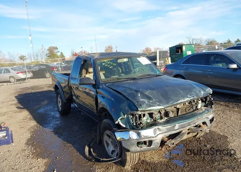 2004 Toyota Tacoma из США, поврежденный, VIN 5TEWM72N74Z370822